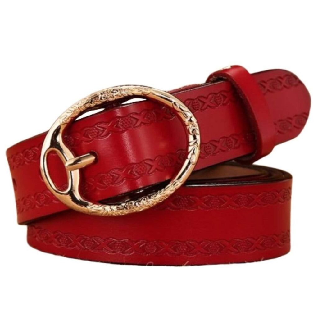L’estetica dello stile Western domina: stivali e cappelli da cowboy per